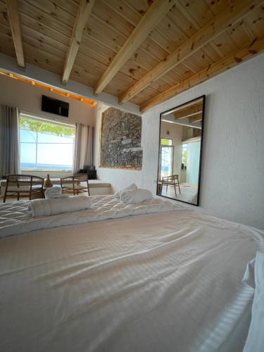 Plomari Apartment | Michalelis Loft & Cave