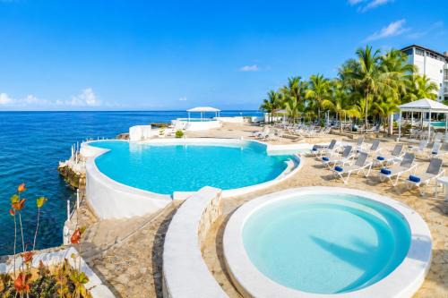 Dominicus House | Million View Room Adults Only Resort 2