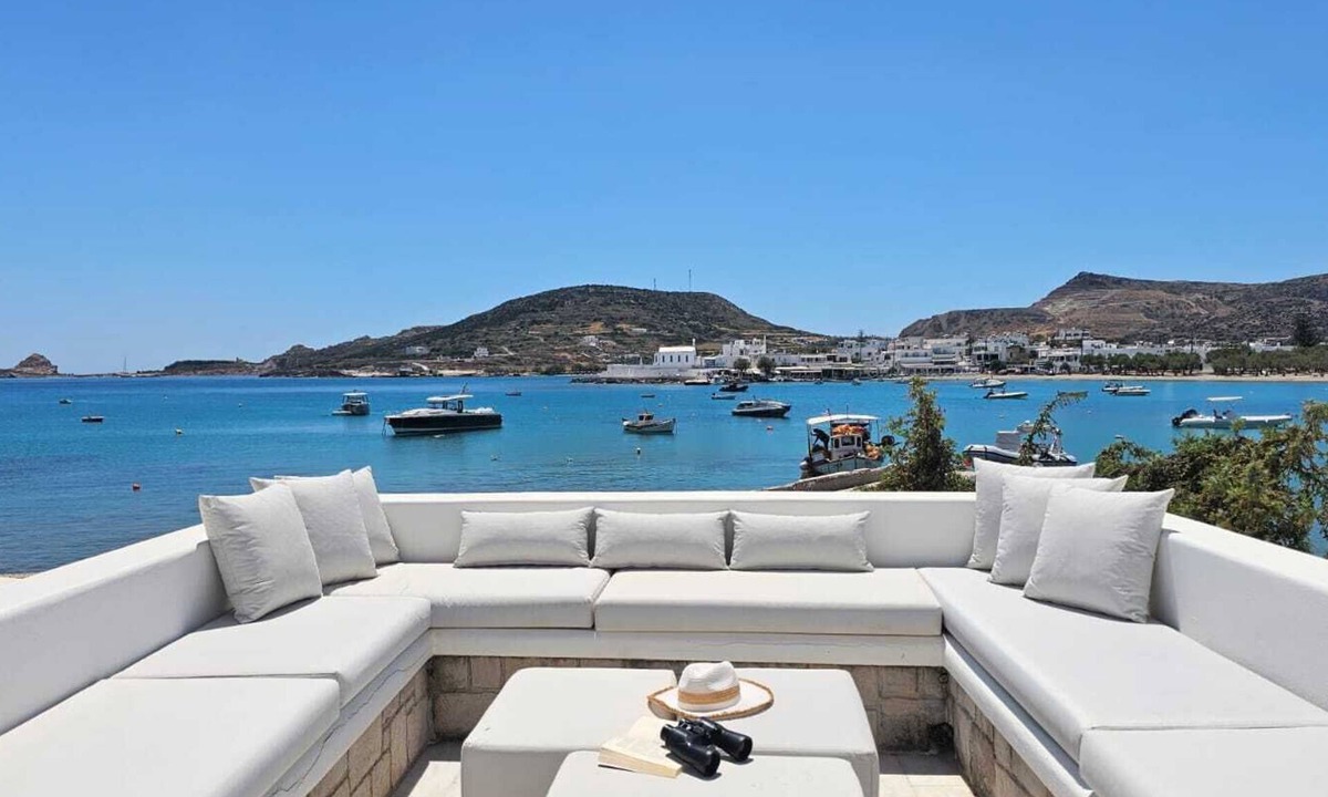 Apollonia Villa | Milos AquaBliss Beachfront Villa