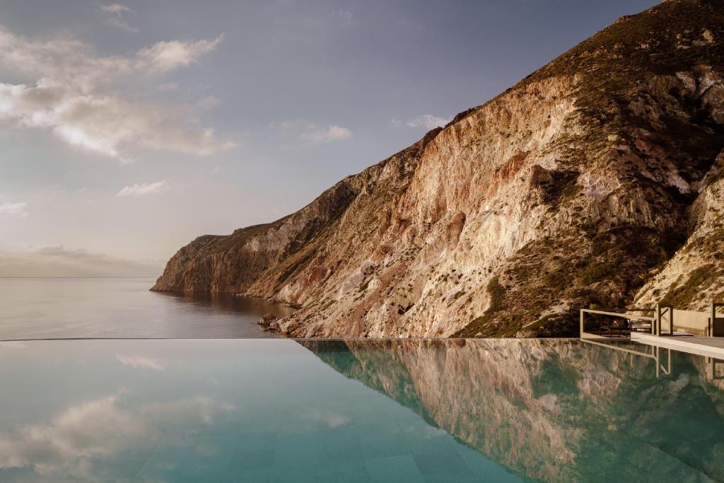 Milos Hotel | Milos Cove