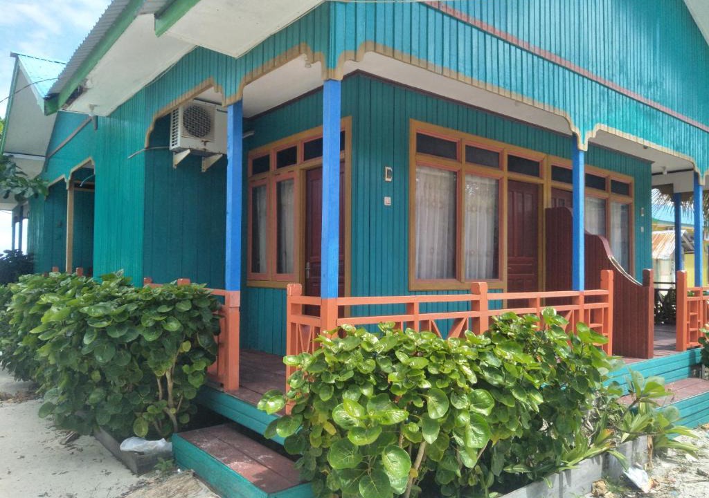 Pulau Derawan House | Mirroliz Pelangi Cottage