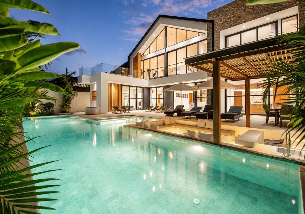 Kampial House | Modern 4 BR Villa Ocean View Nusa Dua