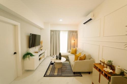 Evaristo Morales Apartment | Modern apartment with private terrace