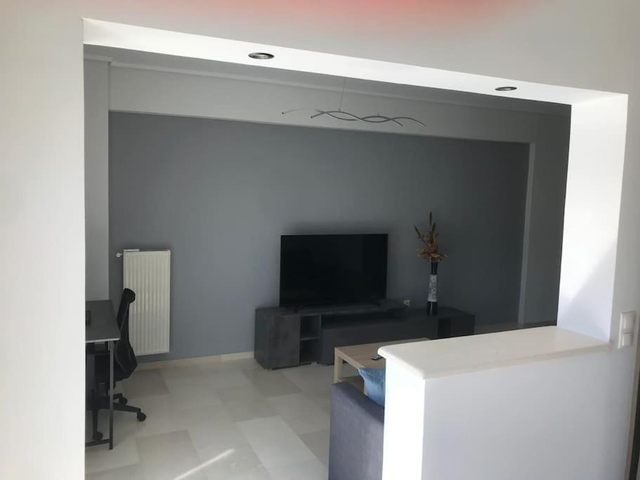 Papagou-Holargos Apartment | Modern Quiet Apartment Near Metro Athens Center