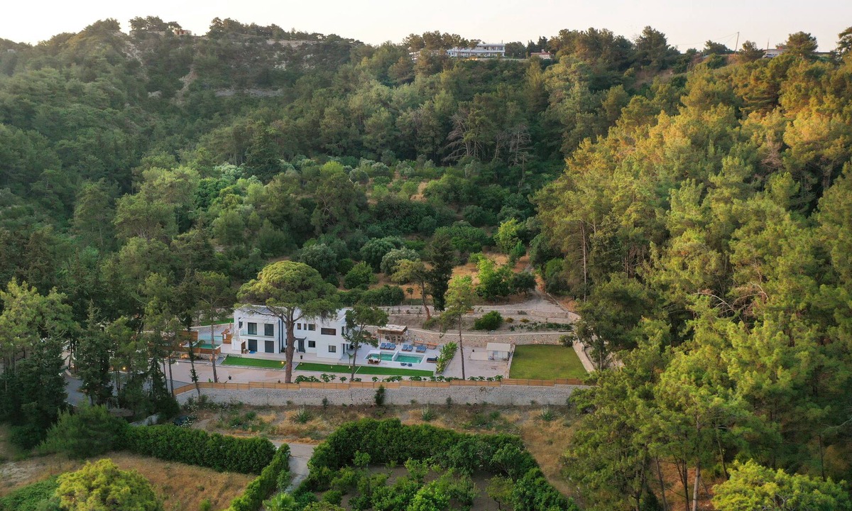 Filerimos House | Modern Villa in the midst of a beautiful and quiet forest