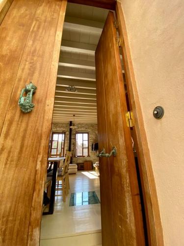 Mandraki House | Monastery View House