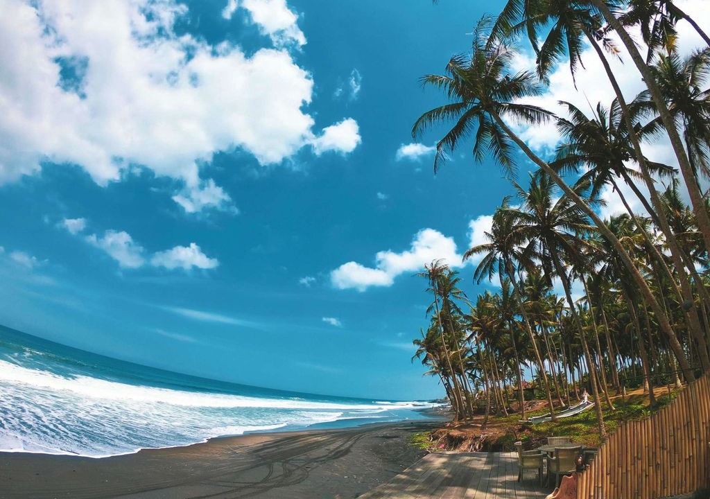 Kerambitan Villa | Most Exotic Beachfront Villa Keong