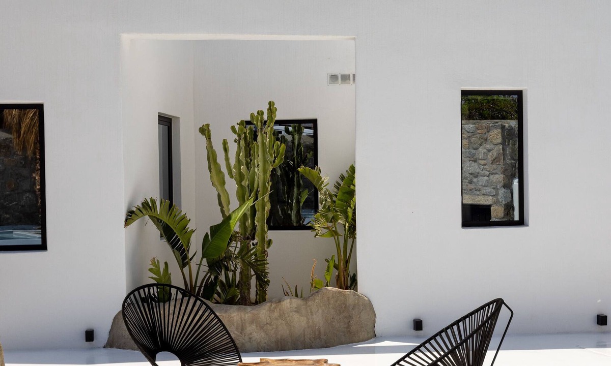 Mykonos Town Villa | Mykonos Town Black Villa with Cave Heated Pool