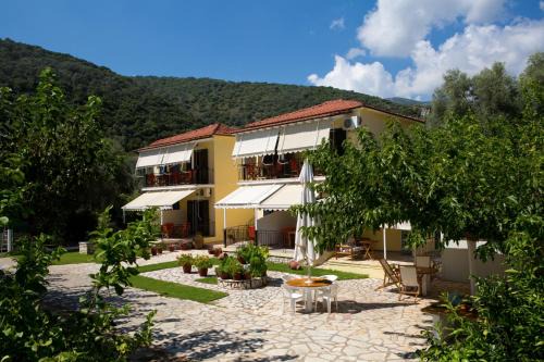 Mikros Gialos Apartment | Natasa Studios