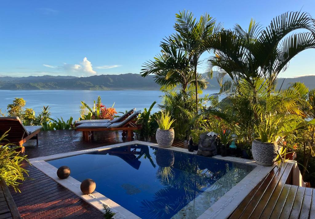 Savusavu Bed & Breakfast | Naveria Heights Lodge