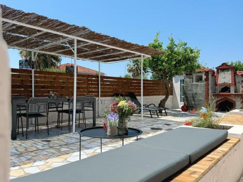 Kamiros House | Nereid Bungalow