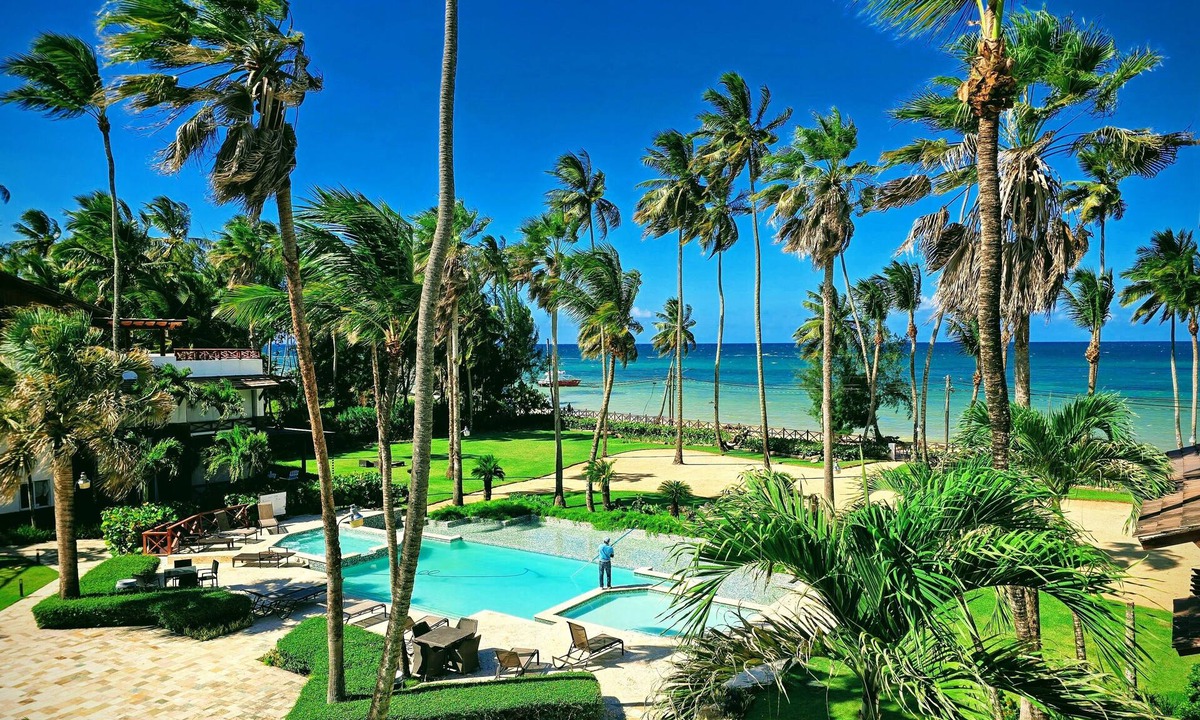 Puerto Bahia Apartment | NEW Amazing Direct Beach Views 4BR Penthouse Pools/Jacuzzi/BBQ + Maid Services
