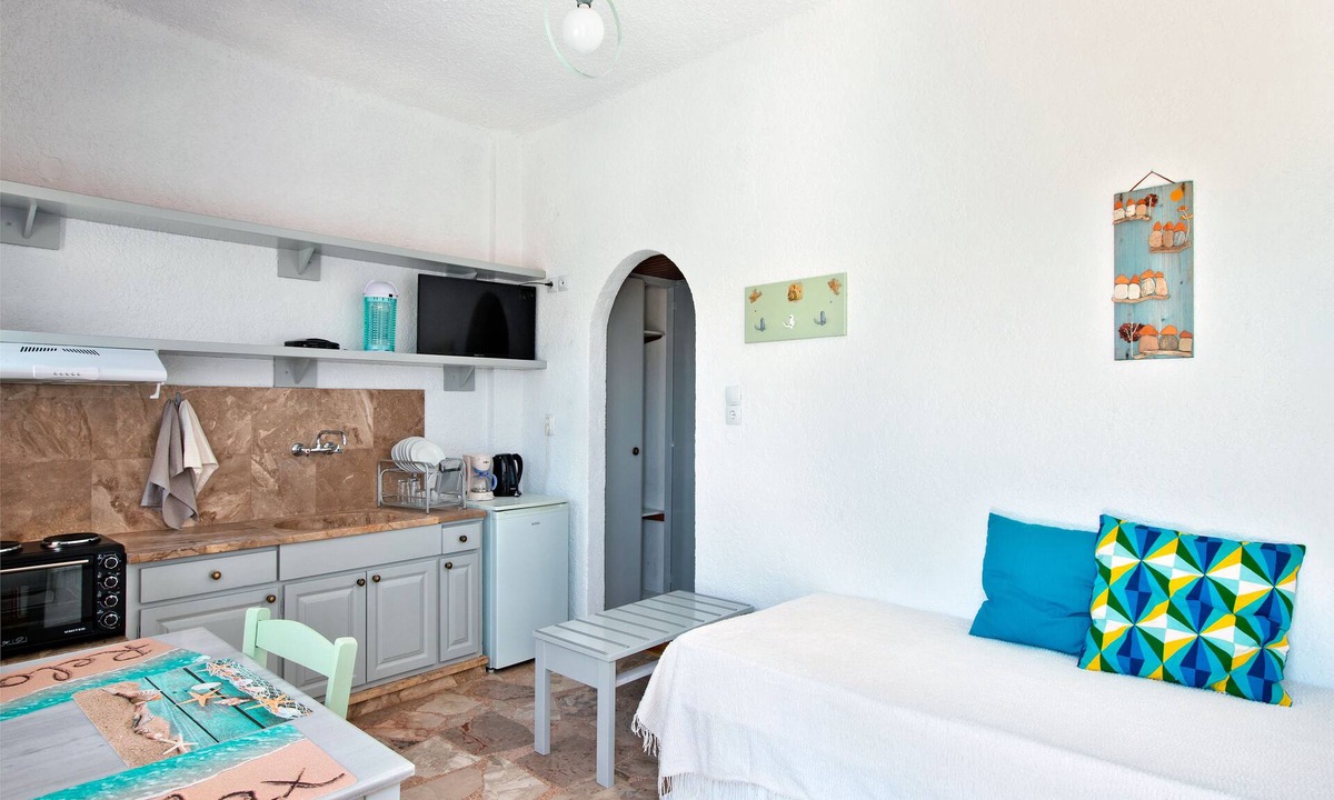 Ferma House | New Aurora Apts Studios