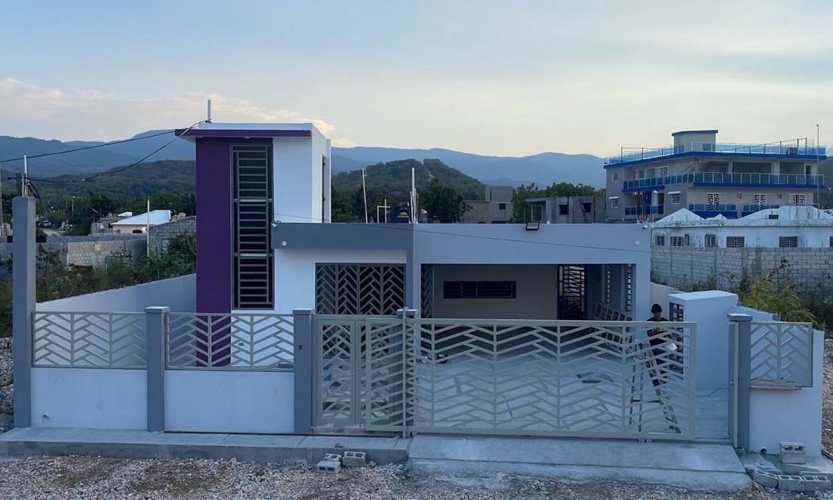 Barahona House | New construction luxury home with Bay views of the Southwest Beaches