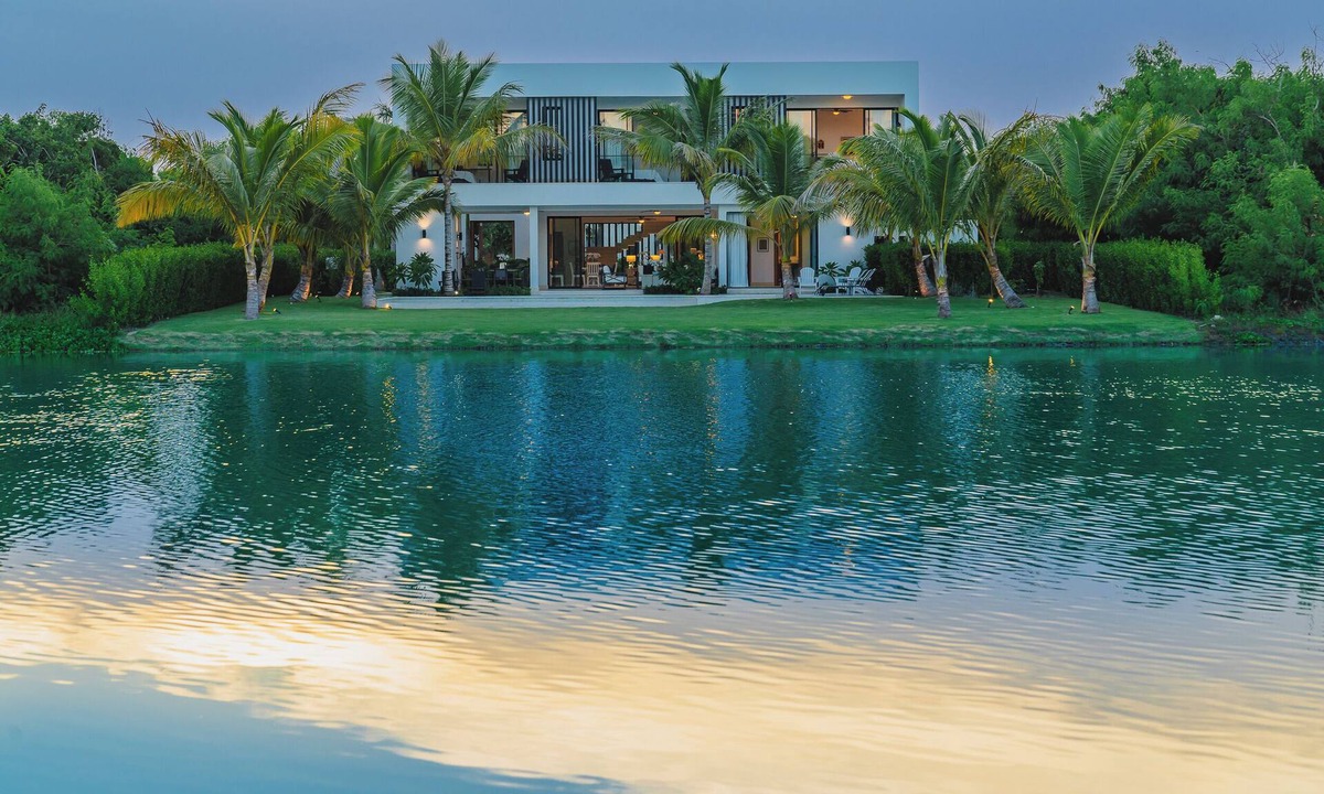 Veron Villa | NEW LAKE FRONT VILLA IN DELIGHTFUL PUNTA CANA RESORT