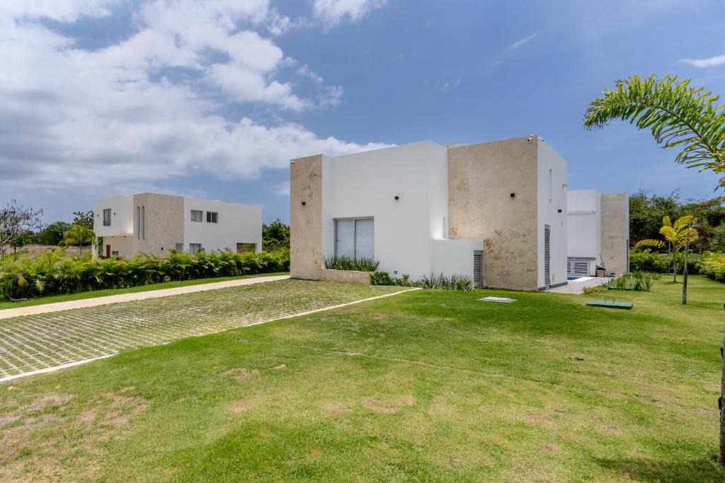 El Soco Villa | New villa by the beach!