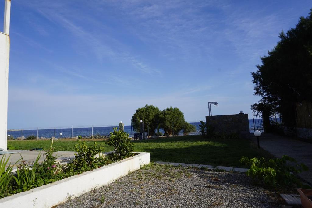 Lardos Apartment | Nicholas Waves Beach Studios