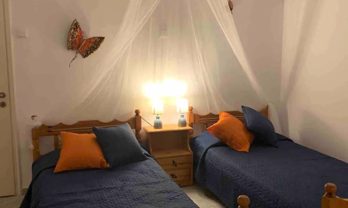 Posidonia Apartment | No:2 Self Catering family apartment short walk to Agathopes, Komito and Fetouri