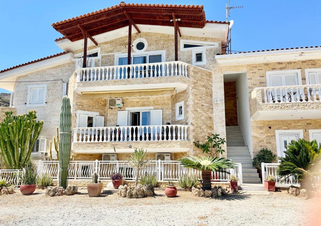 Minoa Pediada Apartment | Nomads in the south