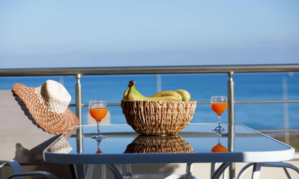 Sfakaki Apartment | Oak Wood - Sea View Exclusive Maisonette