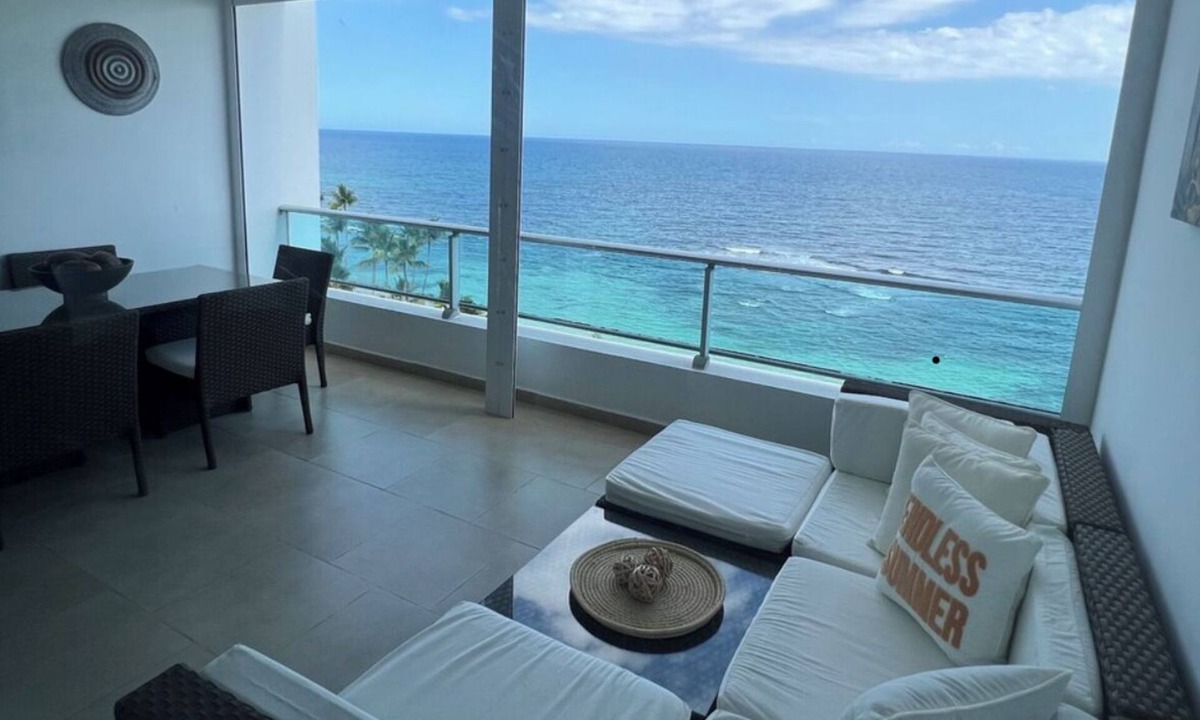 Villas Del Mar Apartment | Ocean Front In Marbella Assigned underground Parking & fast internet 150 Mbps