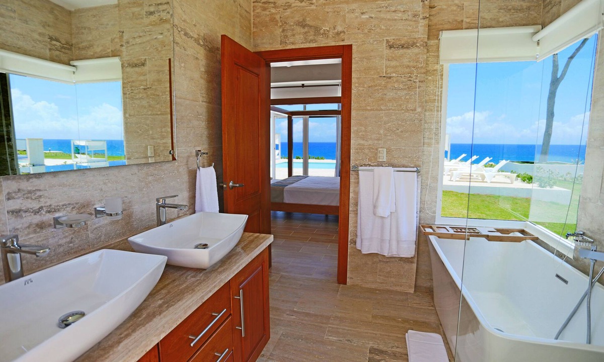 Los Brazos Villa | Oceanfront three-bedroom luxury villa #1