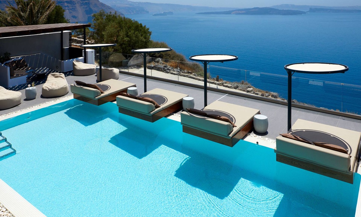 Finikia Hotel | Oia Suites
