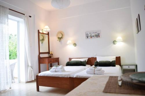Adelianos Kampos Apartment | Olive apartment