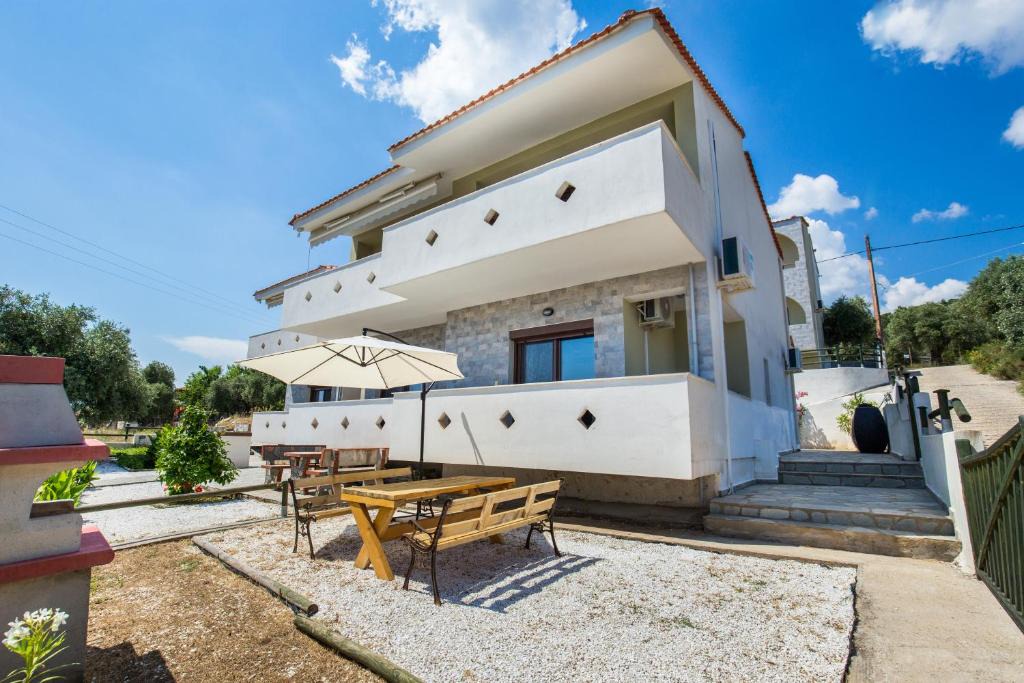Astris Villa | Olive Maison