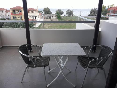 Mavrovouni Apartment | olivensun studio 10 3rd floor