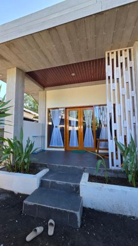 Gerupuk House | ombak summer