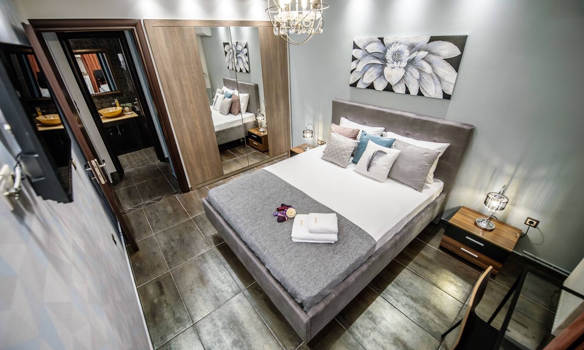 Thessaloniki City Centre Apartment | One of a kind LUXURY Apartment in City Center Near HELEXPO