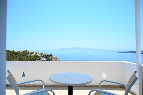 Kanala Bed & Breakfast | Oneiro Rooms Kythnos