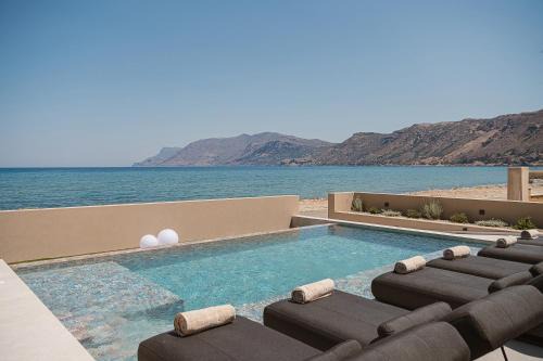 Nopigia Villa | Onora Villa - Steps from the Sea by etouri