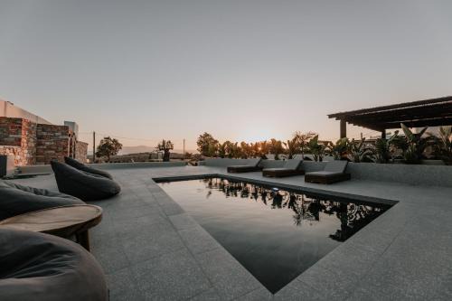Plaka Villa | ONYM Curated Villas