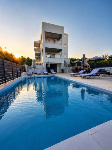 Perama House | Our Villa - Villa Rena