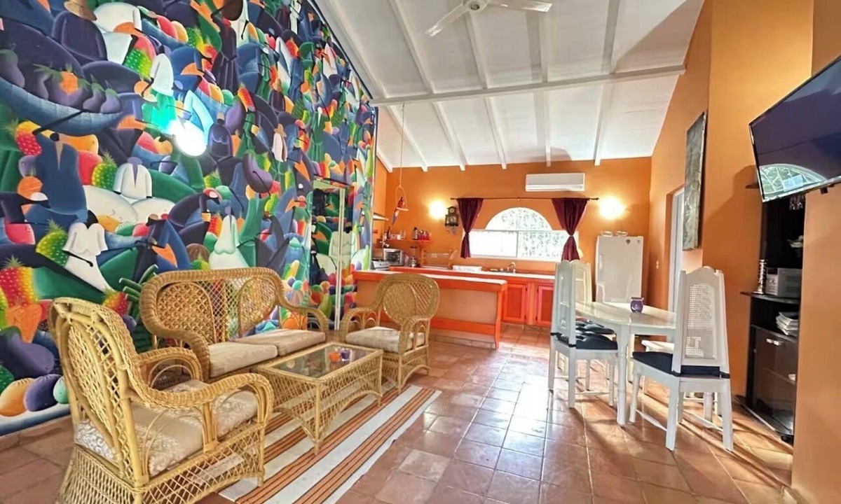 Las Galeras House | Painted house- 4 pax, 4 min from the beach