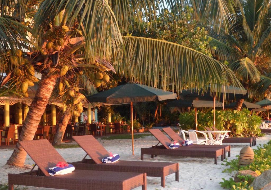 Grand Anse Hotel | Palm Beach Hotel