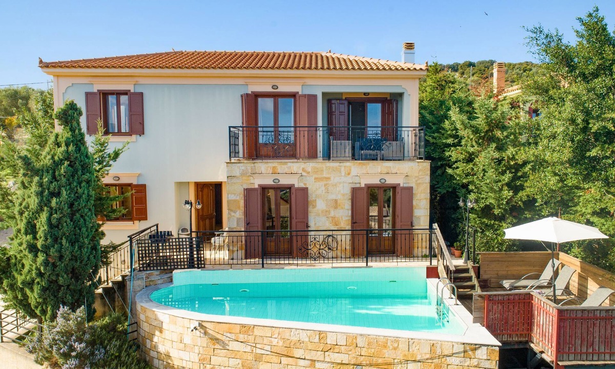Katsarata Villa | Panoramic sea views and poolside peace in Kefalonia