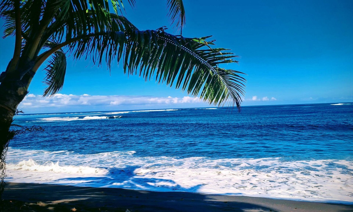 Papara House | "Papara - Taharuʻu Beach 2BR House - Surf & Family - garden & secure garage