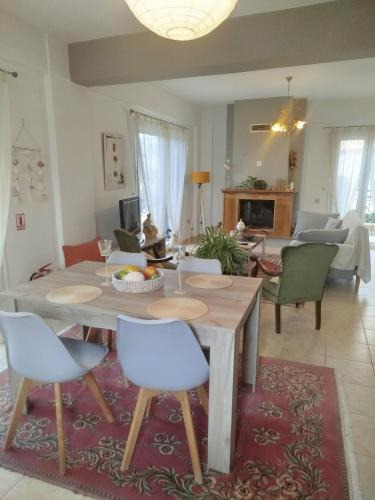 Dirfys-Messapia Apartment | Paulina's House