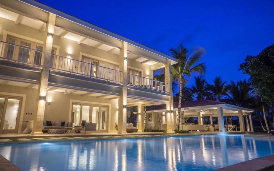 El Hoyo Villa | Peaceful and fully staffed luxury villas in exclusive beach resort
