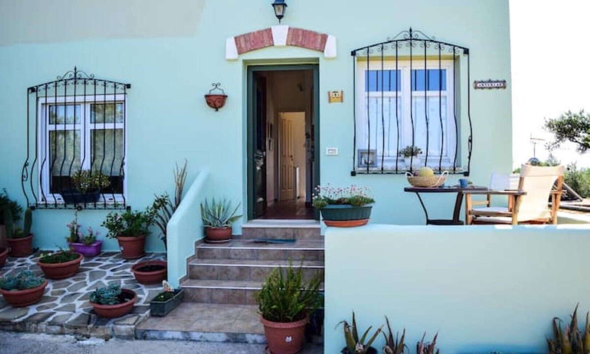 Kolymbari Apartment | Peaceful and spacious countryside apartment. MaGea Asterias