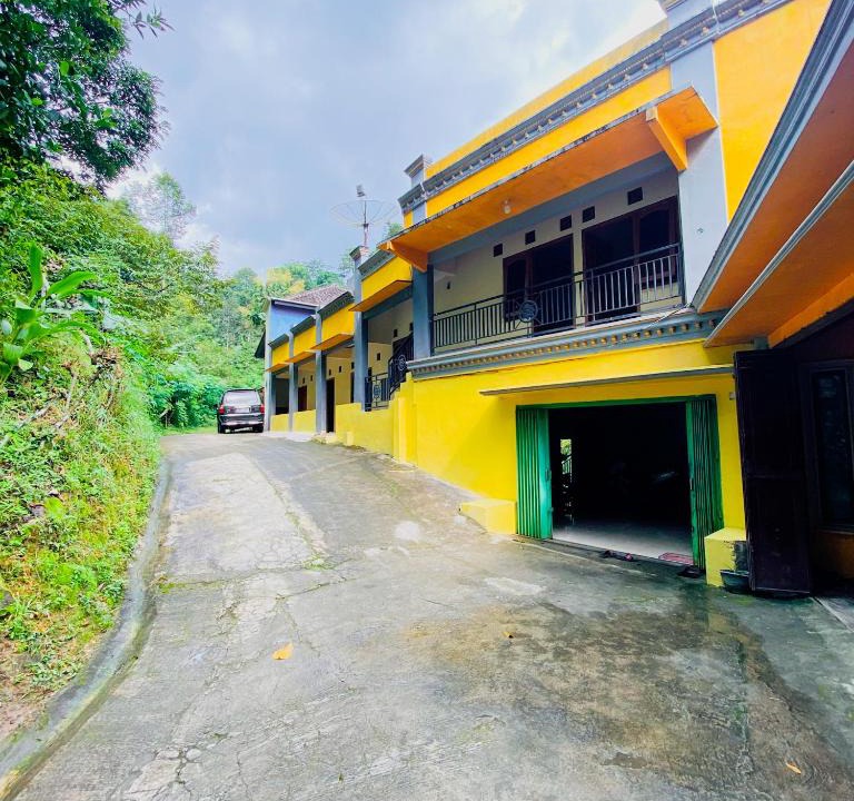 Ponorogo House | Penginapan Nirwana