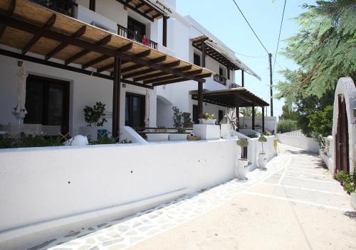 Livadi Apartment | Pergola