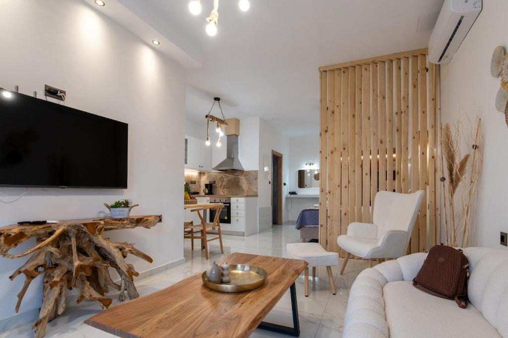 Kolymbari Apartment | Perion stone apartment near to the sea No2