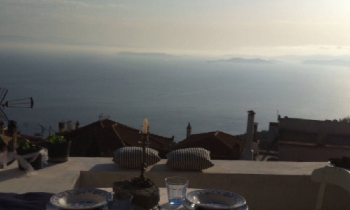 Glossa House | Persefonis view house
