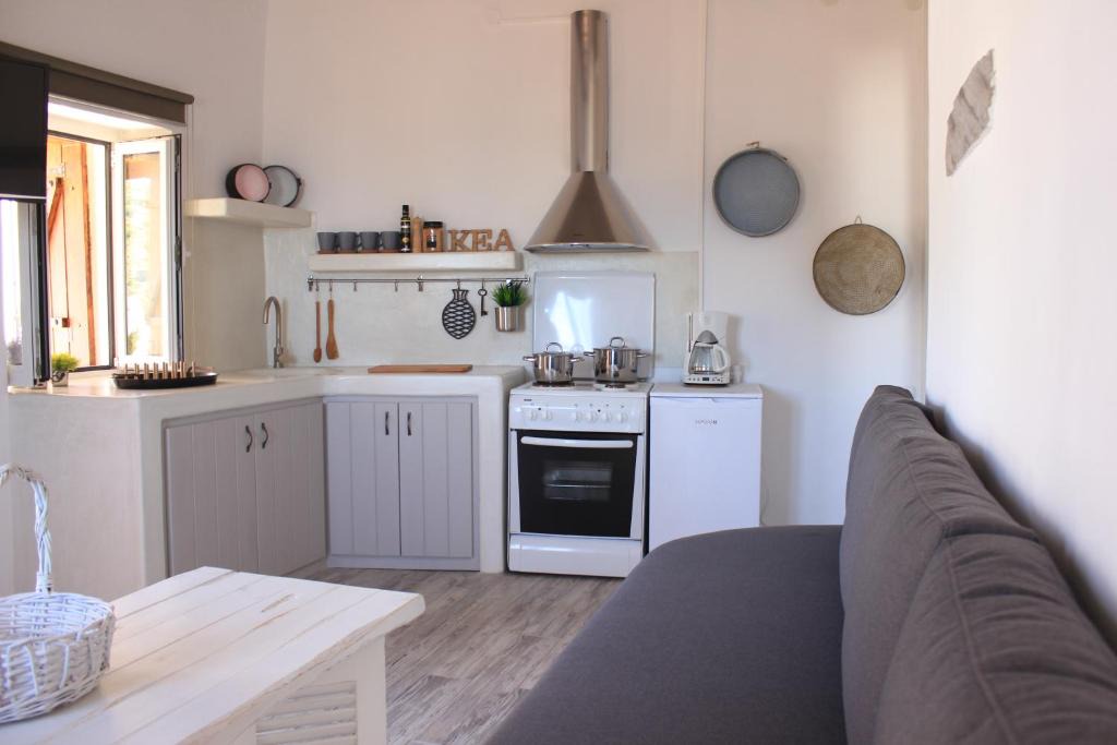 Ioulida House | Persephone