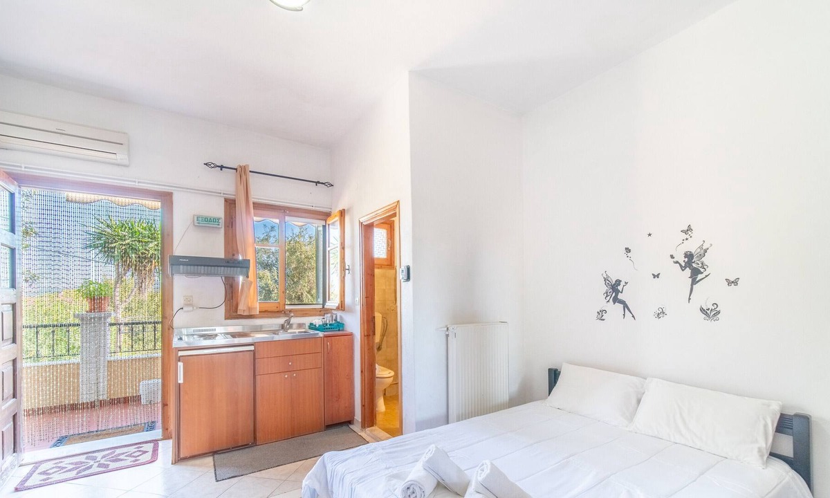 Vatos Apartment | Pet-Friendly 'Studio Rigga Maria' with Garden & Wi-Fi