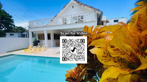 La Ceiba House | Playa Bonita Villa With BBQ & Washer